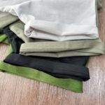 ⁦تيشيرت ARCTERYX خفيف الوزن بأكمام قصيرة، مصنوع من قماش شبكي عالي المرونة.⁩ - الصورة ⁦5⁩