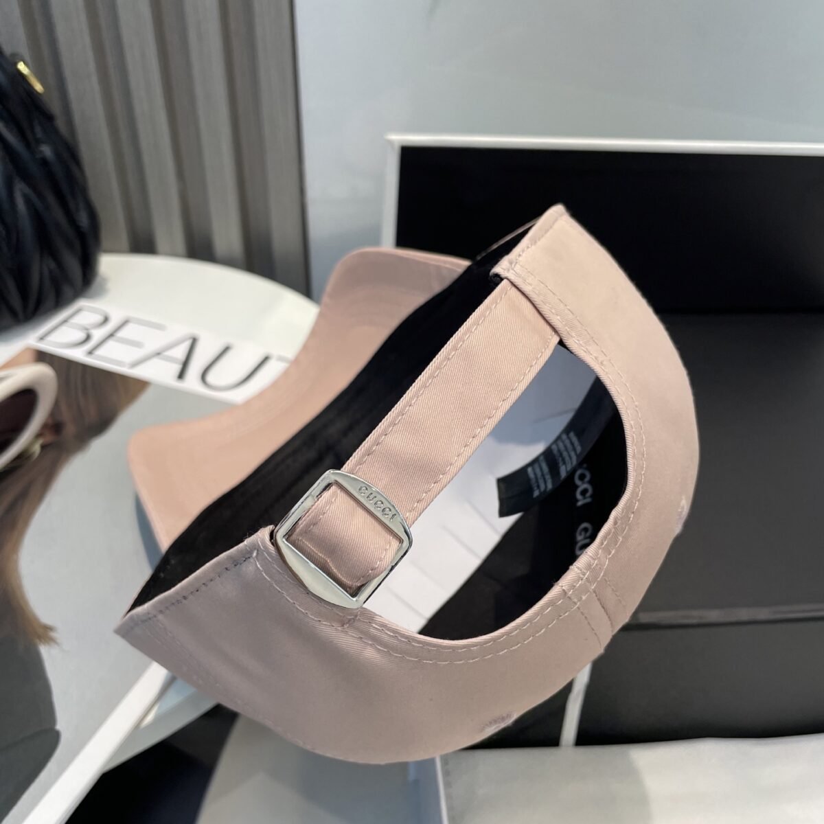 ⁦قبعة غوتشي الرياضية الأنيقة⁩ - الصورة ⁦6⁩