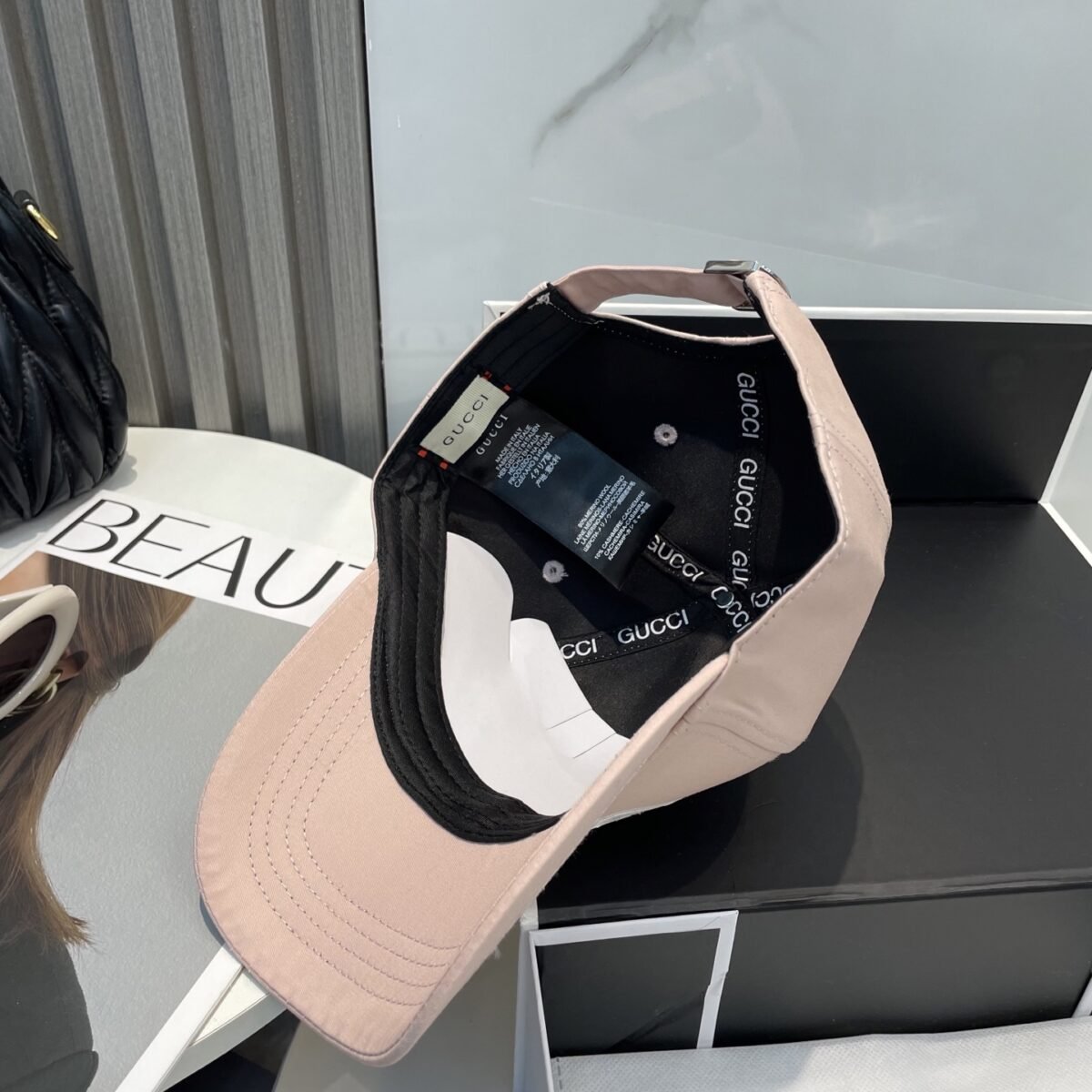 ⁦قبعة غوتشي الرياضية الأنيقة⁩ - الصورة ⁦7⁩