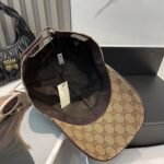 ⁦قبعة بيسبول غوتشي الجديدة⁩ - الصورة ⁦6⁩