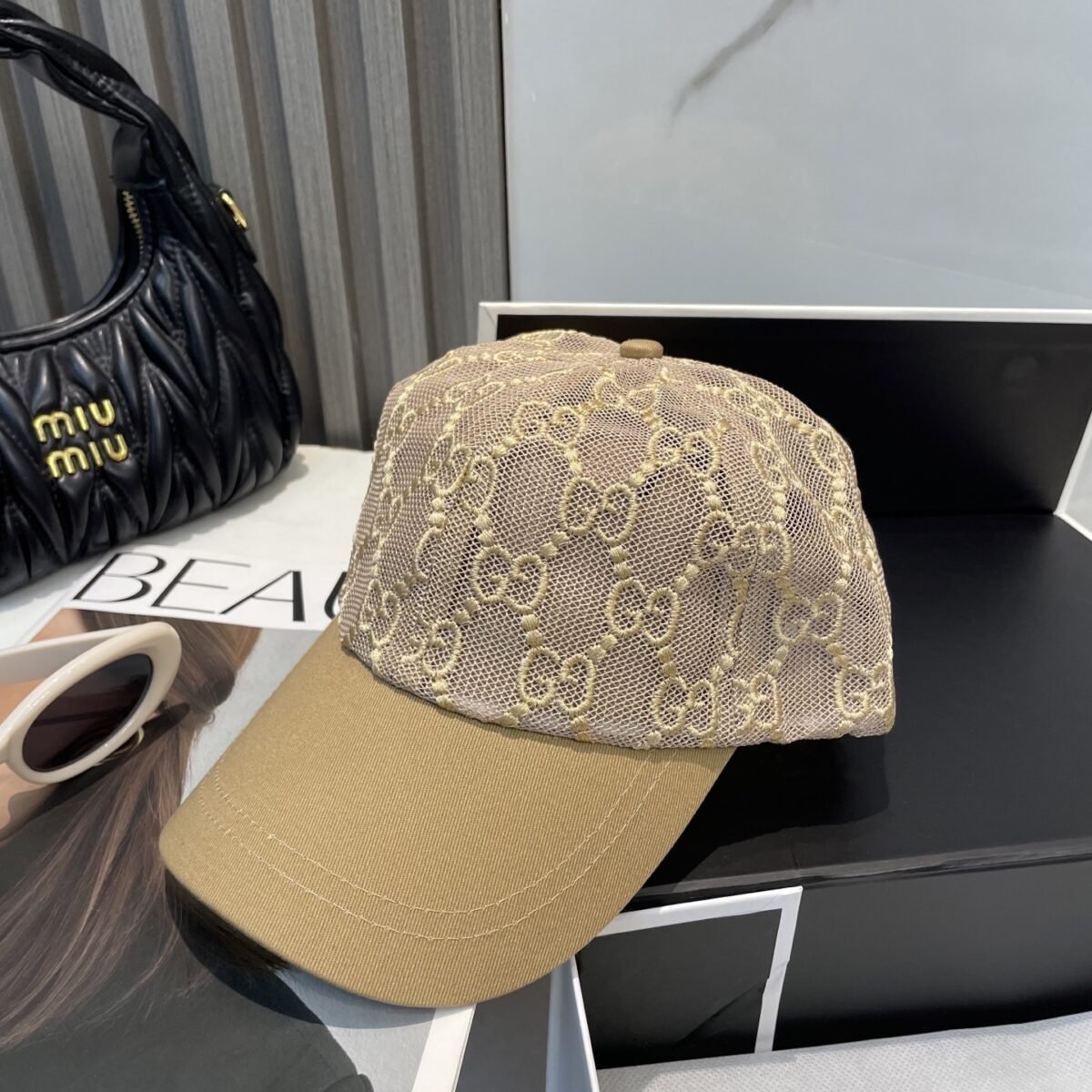 ⁦قبعة بيسبول GUCCI ربيع وصيف أصلية من قماش الجاكار بشعار GG بالكامل⁩ - الصورة ⁦4⁩