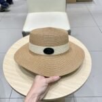 ⁦قبعة غوتشي القشية الجديدة ذات القمة المسطحة⁩ - الصورة ⁦8⁩