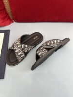 ⁦شبشب ديور أكوا الرجالي الجديد أنيق وعملي.⁩ - الصورة ⁦5⁩