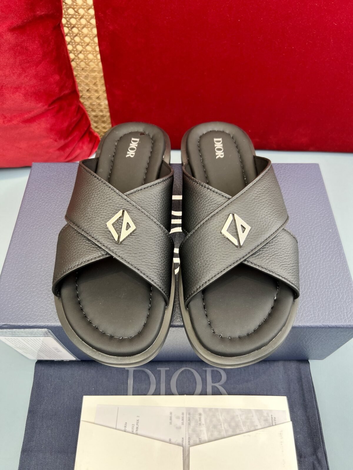 ⁦شبشب ديور أكوا الرجالي الجديد أنيق وعملي.⁩ - الصورة ⁦1⁩