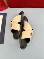 ⁦شبشب ديور أكوا الرجالي الجديد أنيق وعملي.⁩ - الصورة ⁦6⁩