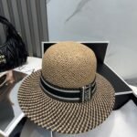 ⁦قبعة برادا من القش، قبعة نسائية أنيقة⁩ - الصورة ⁦4⁩