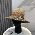 ⁦قبعة برادا من القش، قبعة نسائية أنيقة⁩ - الصورة ⁦4⁩