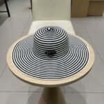 ⁦قبعة برادا الصيفية النسائية القابلة للطي⁩ - الصورة ⁦3⁩