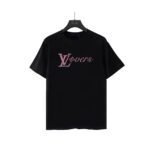 تيشيرت لويس فويتون بأكمام قصيرة وطبعة حروف