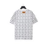 ⁦تيشيرت لويس فويتون بطبعة زهور كاملة وأكمام قصيرة⁩ - الصورة ⁦3⁩