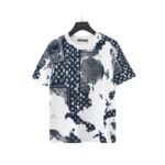 تيشيرت لويس فويتون بأكمام قصيرة مزين بزهور