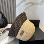 ⁦قبعة بيسبول فندي، بسيطة وفاخرة، وأنيقة للغاية⁩ - الصورة ⁦4⁩