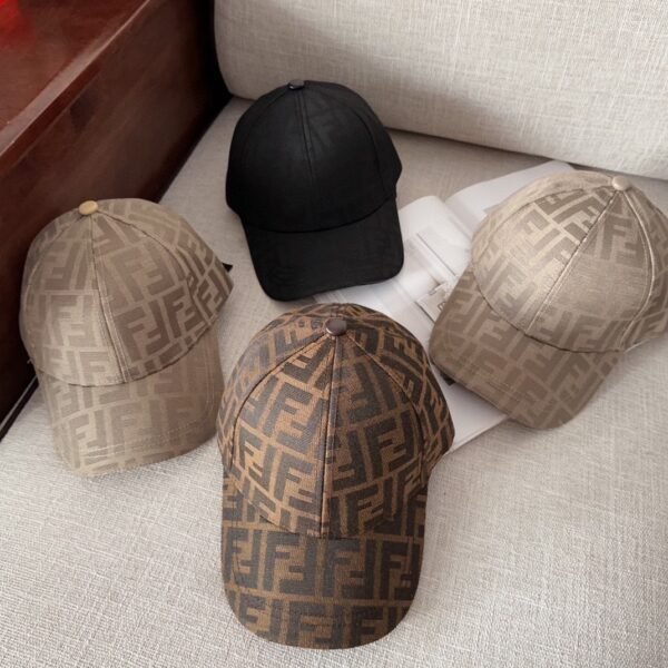 Fendi Great style New baseball cap