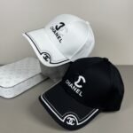 قبعة شانيل بتصميم جديد