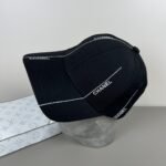 ⁦قبعة شانيل بتصميم جديد⁩ - الصورة ⁦2⁩