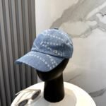 ⁦قبعة بيسبول شانيل الجديدة عالية الجودة من قماش الدنيم⁩ - الصورة ⁦3⁩