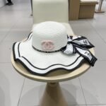 ⁦قبعة شمس شانيل عالية الجودة⁩ - الصورة ⁦3⁩