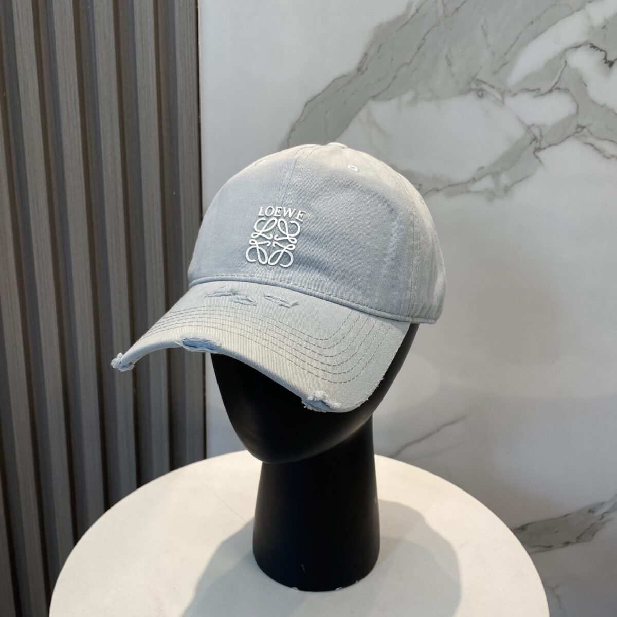 ⁦قبعة بيسبول بتصميم جديد من لويفي⁩ - الصورة ⁦4⁩