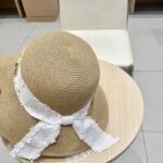 ⁦قبعة شمس نسائية من ديور⁩ - الصورة ⁦4⁩