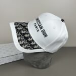 ⁦قبعة بيسبول بسيطة جديدة ورائجة من ديور⁩ - الصورة ⁦2⁩