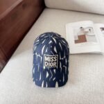 ⁦قبعة بيسبول ديور الجديدة والأنيقة⁩ - الصورة ⁦5⁩