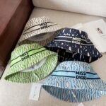 قبعة دلو ديور الجديدة