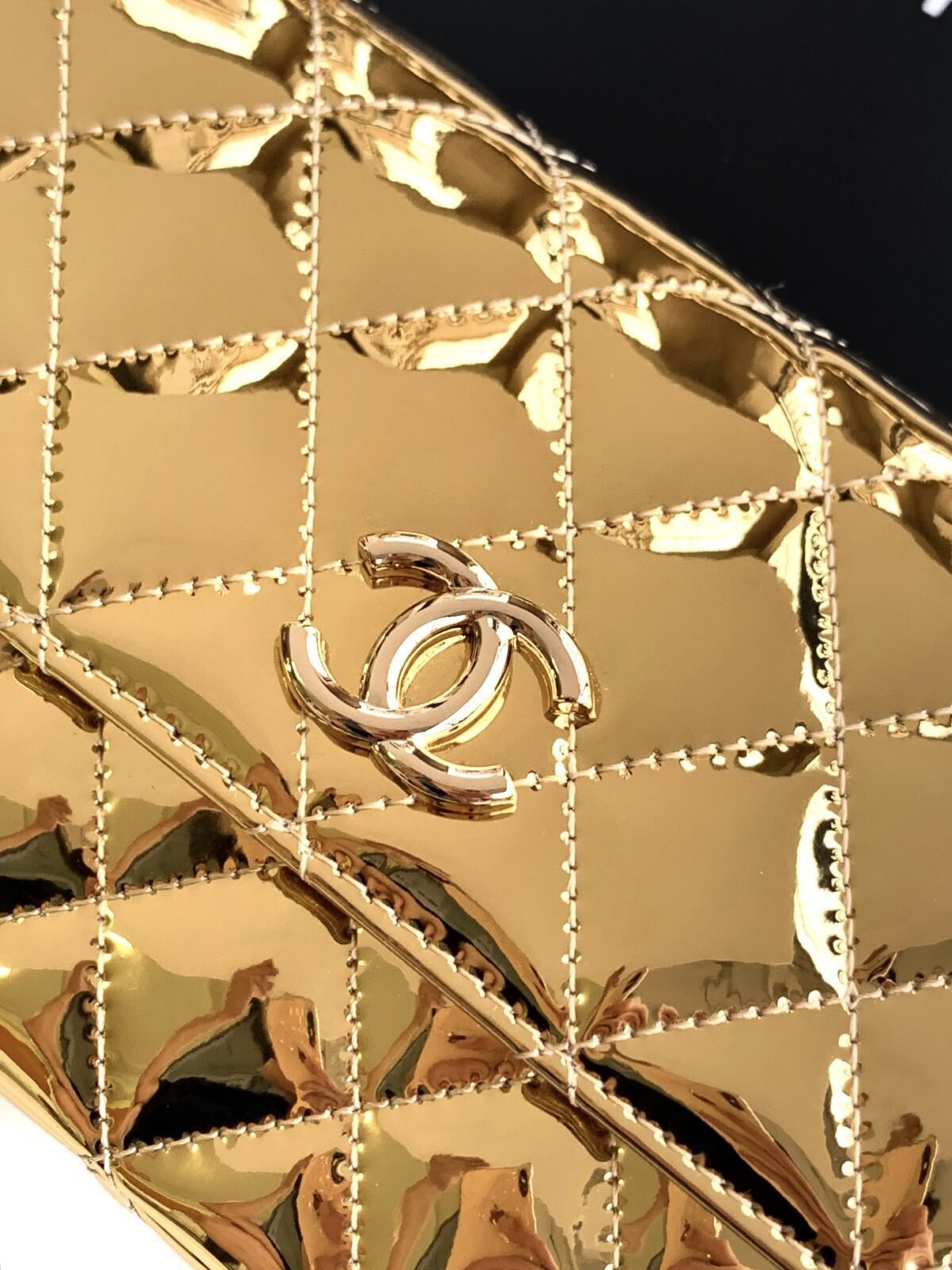 ⁦حقيبة شانيل باللون الذهبي الجذاب (CHANEL_BAG )⁩ - الصورة ⁦7⁩