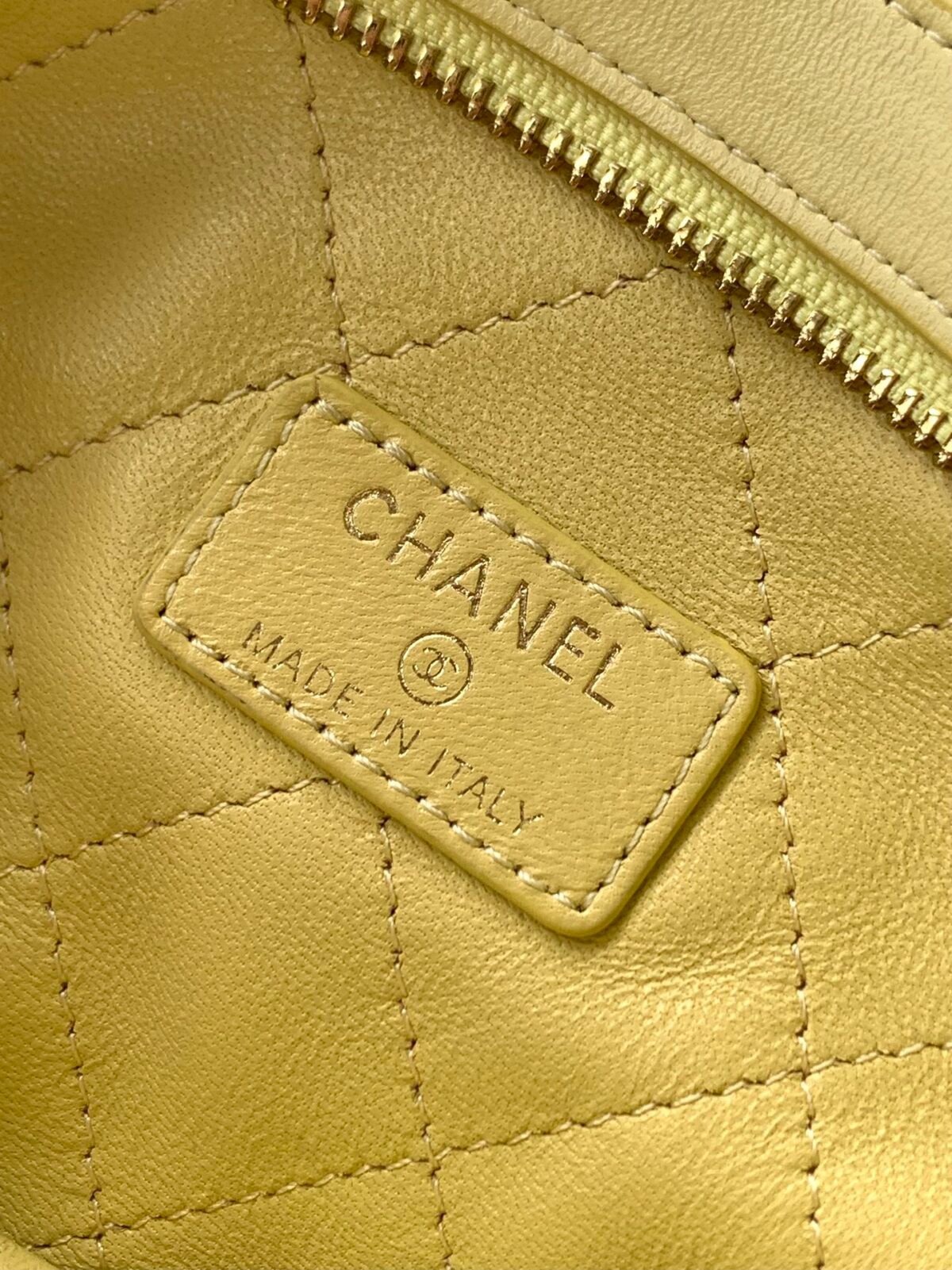 ⁦حقيبة يد جميلة من شانيل CHANEL_BAG⁩ - الصورة ⁦7⁩