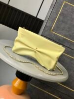 ⁦حقيبة يد جميلة من شانيل CHANEL_BAG⁩ - الصورة ⁦3⁩