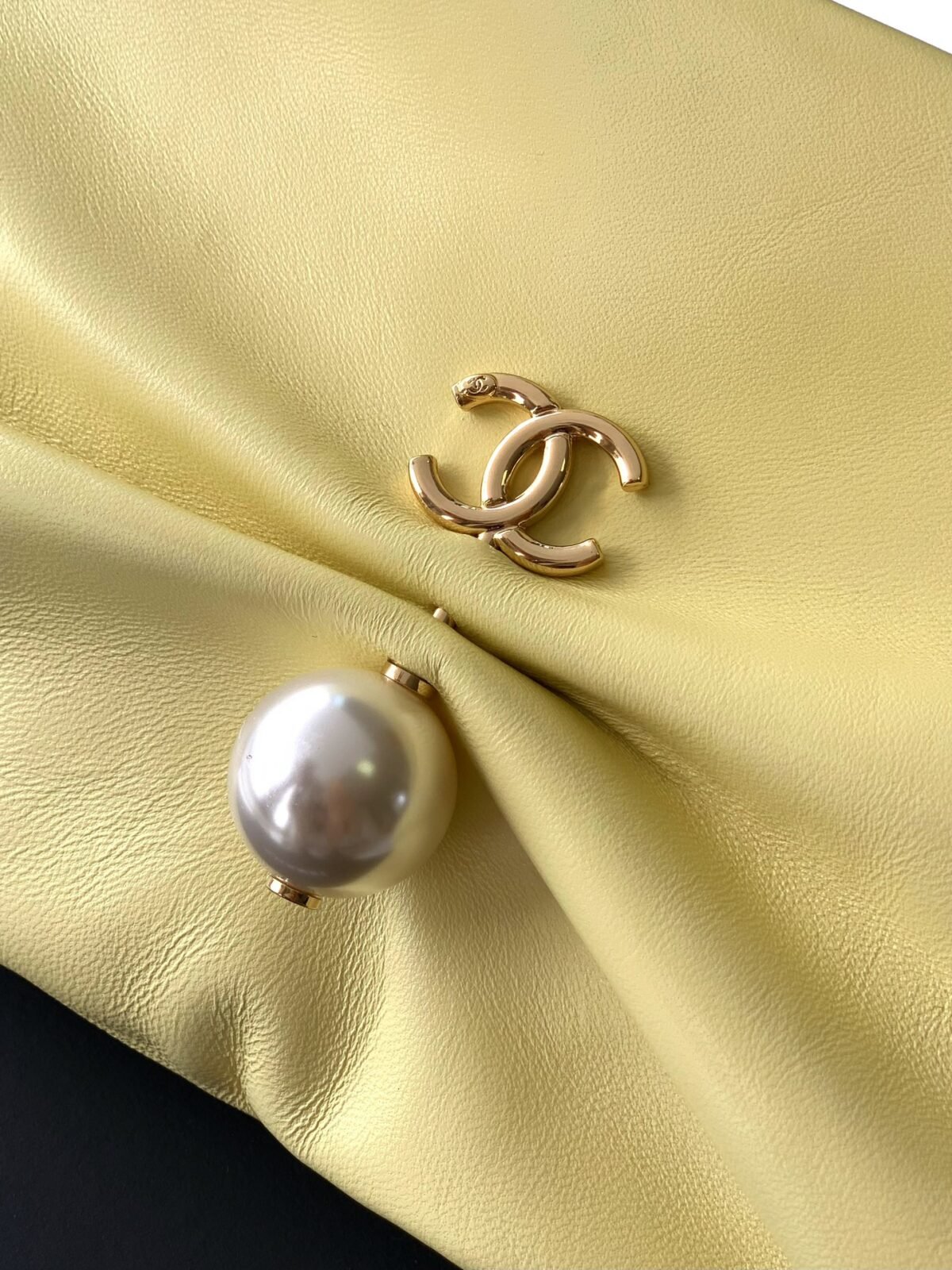 ⁦حقيبة يد جميلة من شانيل CHANEL_BAG⁩ - الصورة ⁦4⁩