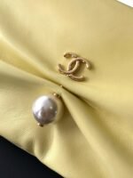 ⁦حقيبة يد جميلة من شانيل CHANEL_BAG⁩ - الصورة ⁦4⁩