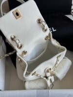 ⁦شنطة ظهر صغيرة من شانيل CHANEL_BAG⁩ - الصورة ⁦7⁩