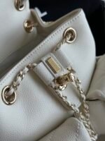 ⁦شنطة ظهر صغيرة من شانيل CHANEL_BAG⁩ - الصورة ⁦6⁩