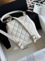⁦شنطة ظهر صغيرة من شانيل CHANEL_BAG⁩ - الصورة ⁦4⁩