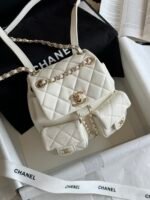 ⁦شنطة ظهر صغيرة من شانيل CHANEL_BAG⁩ - الصورة ⁦2⁩