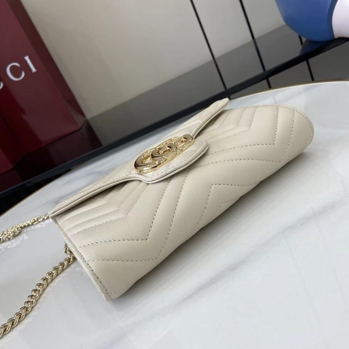 ⁦حقيبة يد أبيض من قوتشي Gucci⁩ - الصورة ⁦6⁩