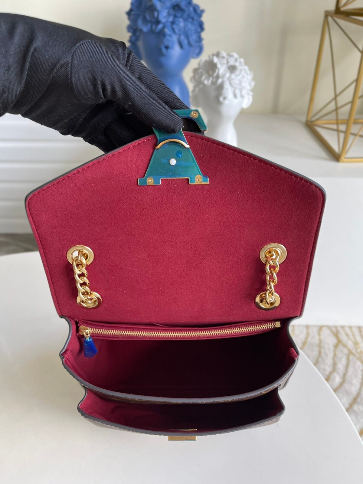 ⁦حقيبة  يد من لويس فيتون LV⁩ - الصورة ⁦7⁩