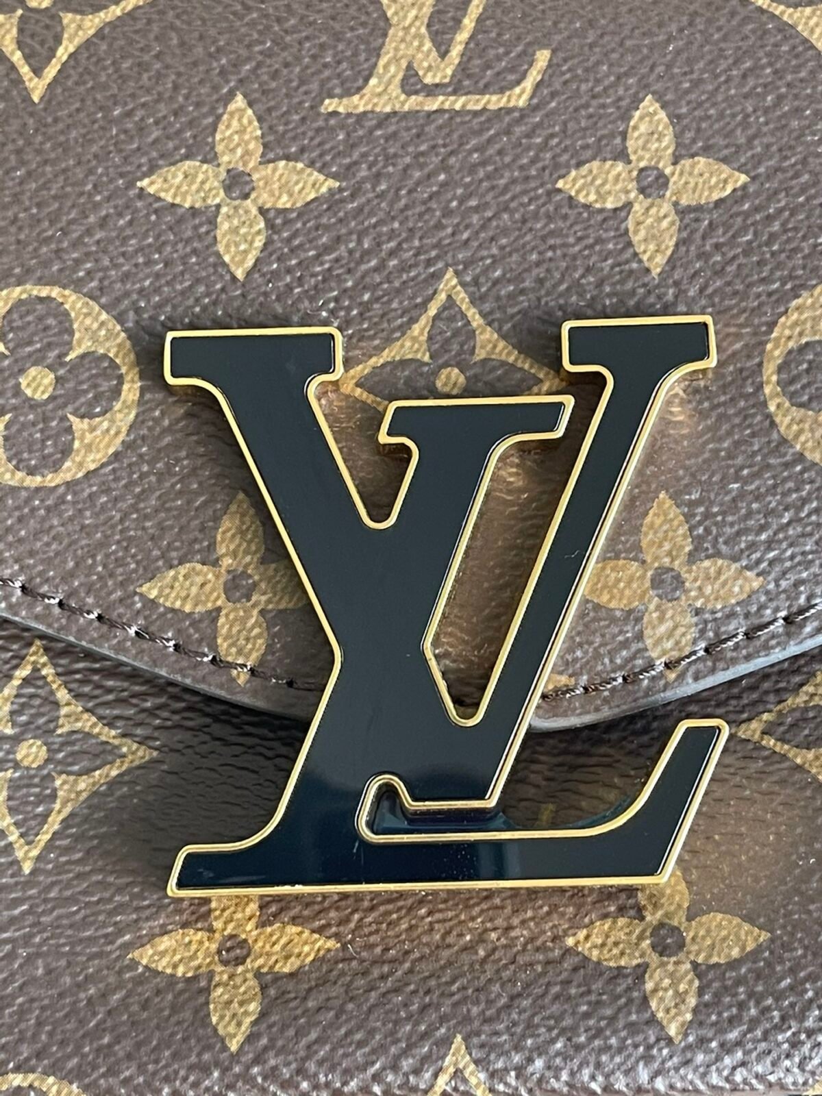⁦حقيبة  يد من لويس فيتون LV⁩ - الصورة ⁦6⁩