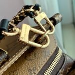 ⁦حقيبة يد من لوي فيتون Louis Vuitton⁩ - الصورة ⁦7⁩