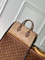 ⁦حقيبة يد من لوي فيتون Louis Vuitton⁩ - الصورة ⁦3⁩