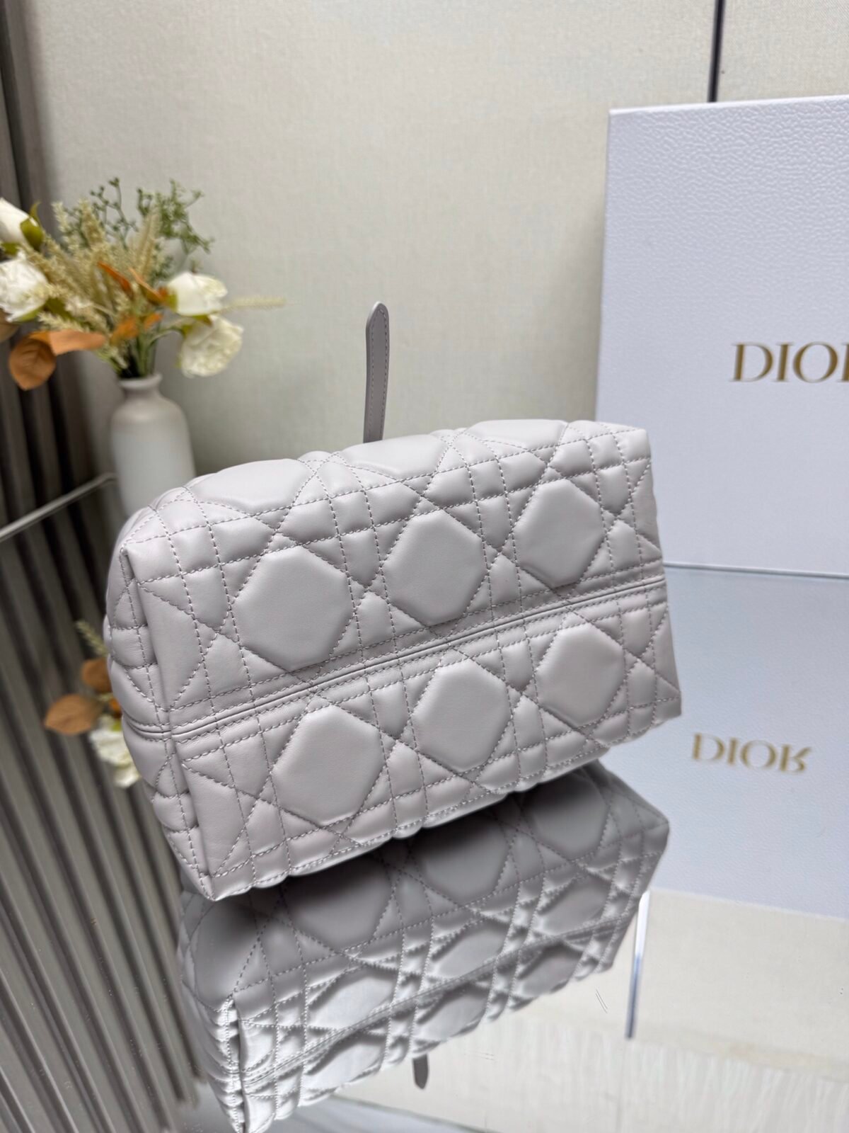 ⁦حقيبة واسعة من ديور Dior Bag⁩ - الصورة ⁦7⁩