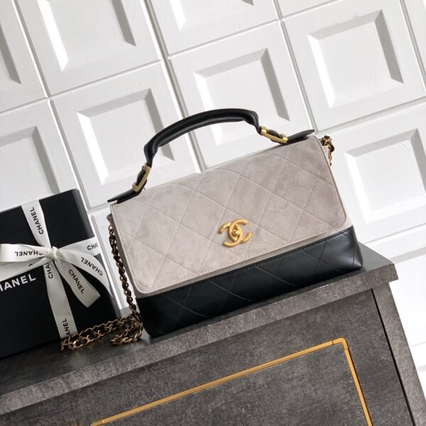 حقيبة يد من شانيل CHANEL  BAG
