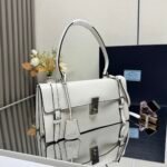⁦حقيبة يد جذابة من برادا Prada⁩ - الصورة ⁦3⁩