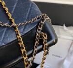 ⁦حقيبة يد جميلة من شانيل CHANEL BAG⁩ - الصورة ⁦6⁩
