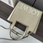 ⁦حقيبة يد من LOEWE⁩ - الصورة ⁦4⁩