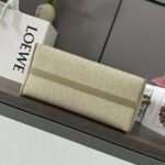 ⁦حقيبة يد من LOEWE⁩ - الصورة ⁦7⁩