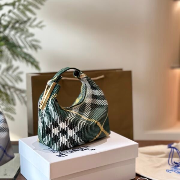 حقيبة يد Burberry