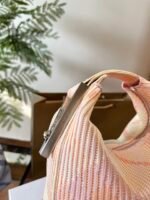 ⁦حقيبة يد Burberry⁩ - الصورة ⁦3⁩