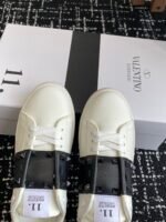 ⁦حذاء Valentino Garavani ⁩ - الصورة ⁦4⁩