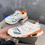 ⁦حذاء Balenciaga Track 3.0⁩ - الصورة ⁦4⁩